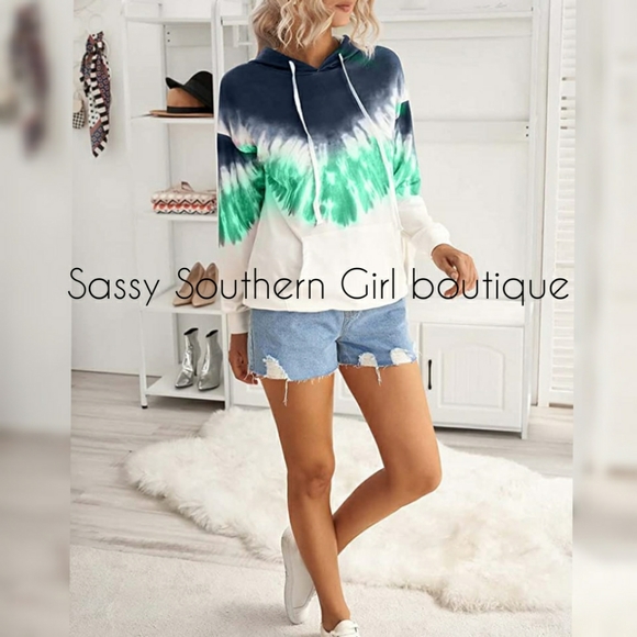 🆕⭐ Oversized white blue green tie dye hoodie - Picture 5 of 8